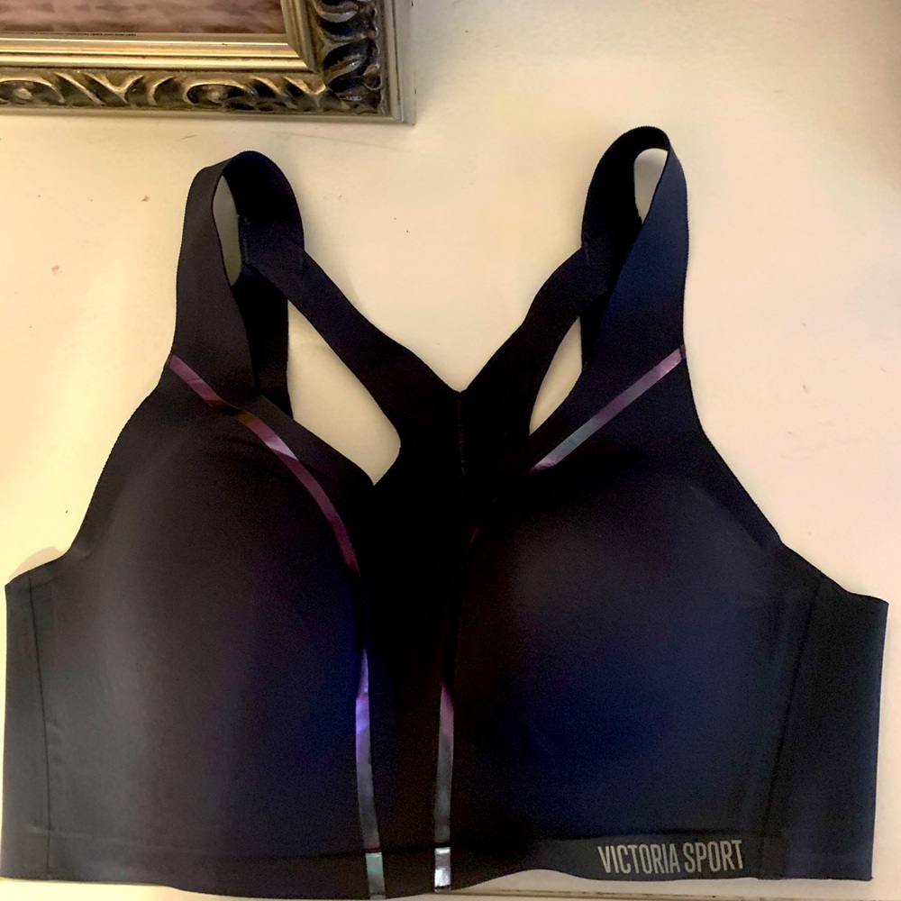 Victoria secret sports bra 34 D